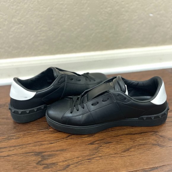 Valentino Garavani Mens Sneakers Black - Picture 8 of 8